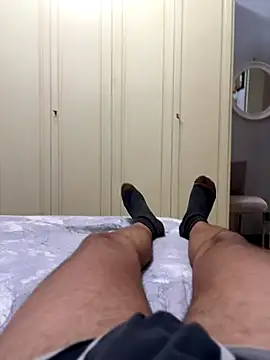 Snapshot of Lecatore80 chatting on 11/07/25, 05:35 Lecatore80 online show from 11/07/25, 05:35