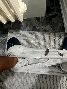 Snapshot of Lecatore80 chatting on 11/08/25, 06:13 Lecatore80 online show from 11/08/25, 06:13