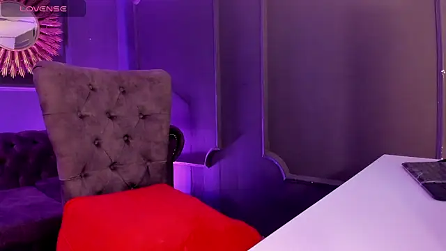 Lucy Williiams online show from 01/13/25, 07:11