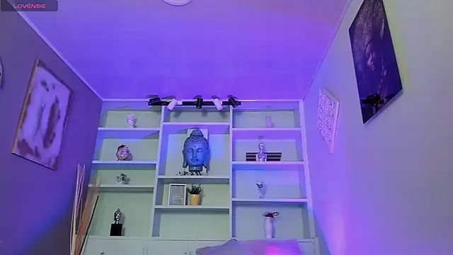 Lucy Williiams online show from 03/18/25, 10:26