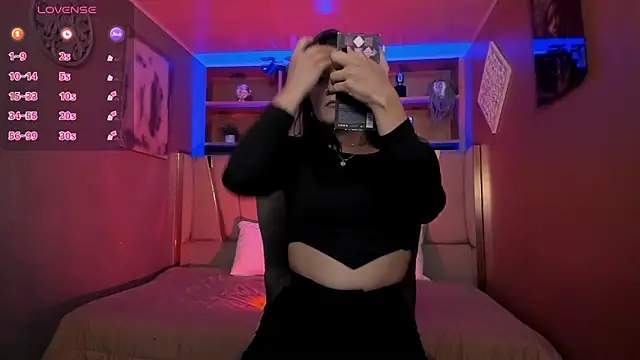 Lucy Williiams online show from 10/06/25, 12:02