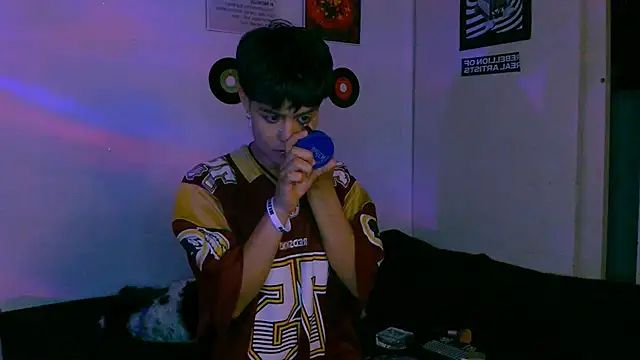 alex one888 online show from 10/15/25, 10:54