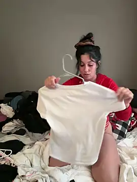 Snapshot of lonelylexxxie chatting on 11/17/25, 03:40 lonelylexxxie online show from 11/17/25, 03:40