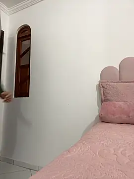 cleolimahot3 online show from 10/24/25, 06:37