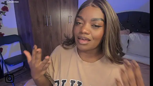 Snapshot of Im_Maria chatting on 01/10/25, 10:25 Im Maria online show from 01/10/25, 10:25