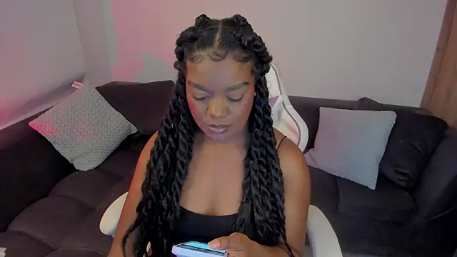 Snapshot of Im_Maria chatting on 10/12/25, 02:10 Im Maria online show from 10/12/25, 02:10