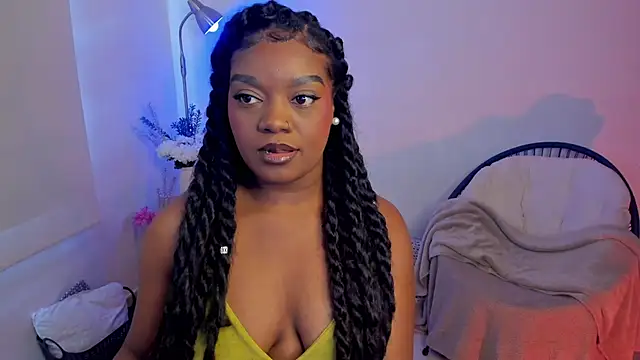 Snapshot of Im_Maria chatting on 10/14/25, 01:56 Im Maria online show from 10/14/25, 01:56