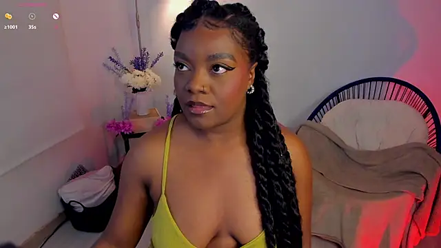 Snapshot of Im_Maria chatting on 10/22/25, 12:00 Im Maria online show from 10/22/25, 12:00