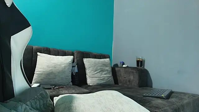 skinny and boyfriend online show from 11/06/25, 04:30