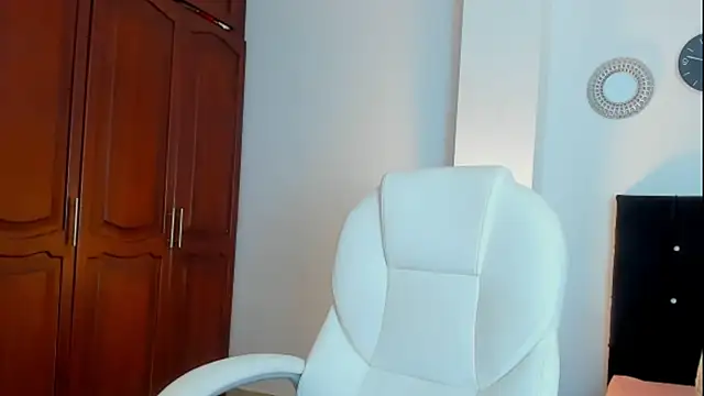 kathyajhonss online show from 10/11/25, 10:19