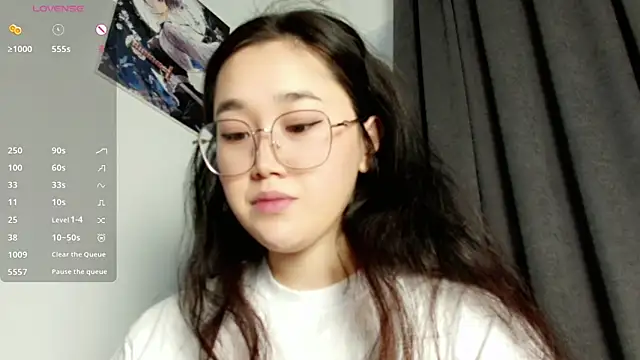 Snapshot of Jennatyan chatting on 02/27/25, 12:56 Jennatyan online show from 02/27/25, 12:56