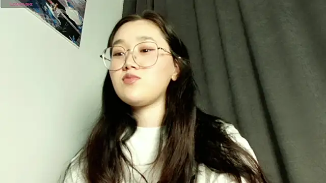 Snapshot of Jennatyan chatting on 03/13/25, 06:23 Jennatyan online show from 03/13/25, 06:23