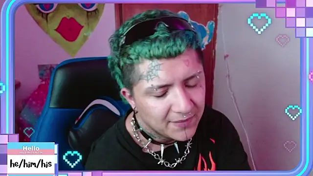 Snapshot of masterkevinftm chatting on 02/10/25, 01:01 masterkevinftm online show from 02/10/25, 01:01