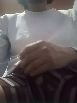 Snapshot of andrexote chatting on 11/02/25, 04:26 andrexote online show from 11/02/25, 04:26