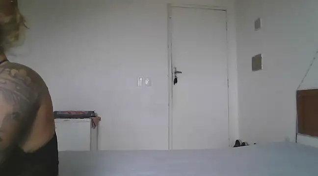 Snapshot of Gabrielleof chatting on 12/05/24, 12:55 Gabrielleof online show from 12/05/24, 12:55