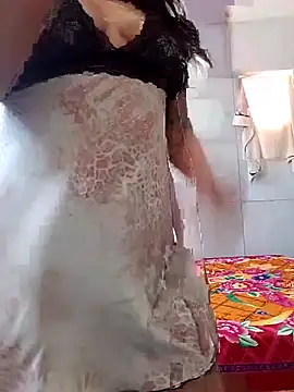 Snapshot of Gabrielleof chatting on 10/04/25, 12:58 Gabrielleof online show from 10/04/25, 12:58