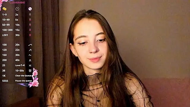 Snapshot of EvaBradley chatting on 10/20/25, 06:52 EvaBradley online show from 10/20/25, 06:52