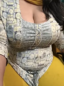 Anamika Kapoor online show from 10/11/25, 10:08