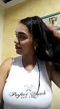 Snapshot of Sara-77 chatting on 02/13/25, 06:38 Sara-77 online show from 02/13/25, 06:38