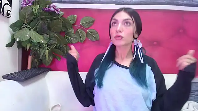 Snapshot of ReiLyMalkova chatting on 03/12/25, 01:51 ReiLyMalkova online show from 03/12/25, 01:51
