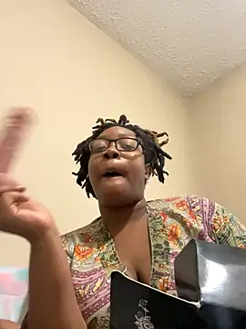 Snapshot of babygirlz chatting on 11/23/25, 06:41 babygirlz online show from 11/23/25, 06:41