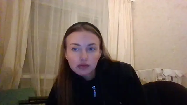 Snapshot of Sweety_Nika chatting on 12/17/24, 12:45 Sweety Nika online show from 12/17/24, 12:45