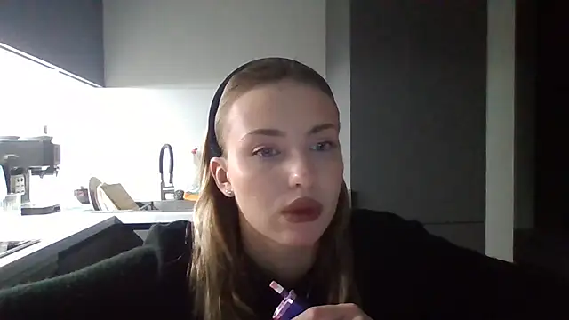 Snapshot of Sweety_Nika chatting on 09/29/25, 07:40 Sweety Nika online show from 09/29/25, 07:40