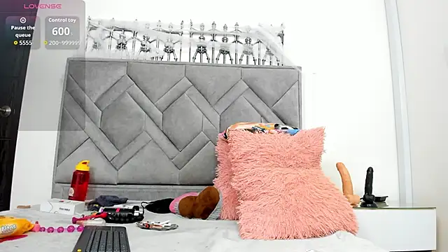 alicee 18 online show from 09/29/25, 01:49