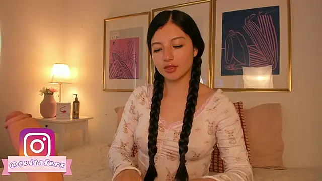 Eva depp online show from 09/15/25, 12:38