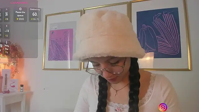 Eva depp online show from 11/05/25, 11:54