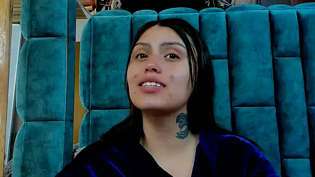 STEFANYVOLKOV online show from 10/22/25, 01:06