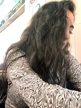 Lila Desiree online show from 11/20/25, 10:09