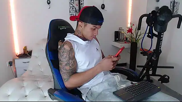 Leonard Price online show from 03/07/25, 03:28