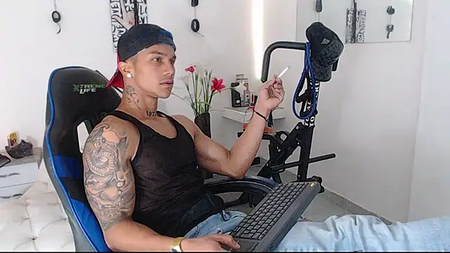 Leonard Price online show from 03/22/25, 06:43