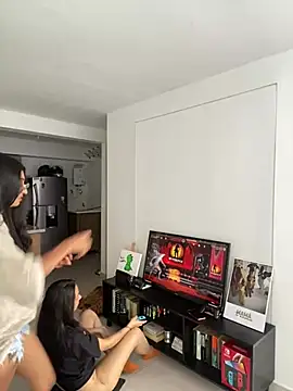 Annie-Hank online show from 12/11/24, 09:34