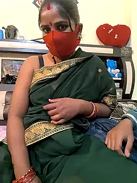 Snapshot of Indian_Lust_Couple chatting on 01/26/25, 10:24 Indian Lust Couple online show from 01/26/25, 10:24