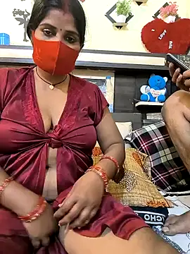 Snapshot of Indian_Lust_Couple chatting on 02/01/25, 02:05 Indian Lust Couple online show from 02/01/25, 02:05