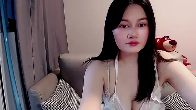 Snapshot of Little-sweet chatting on 02/19/25, 04:44 Little-sweet online show from 02/19/25, 04:44