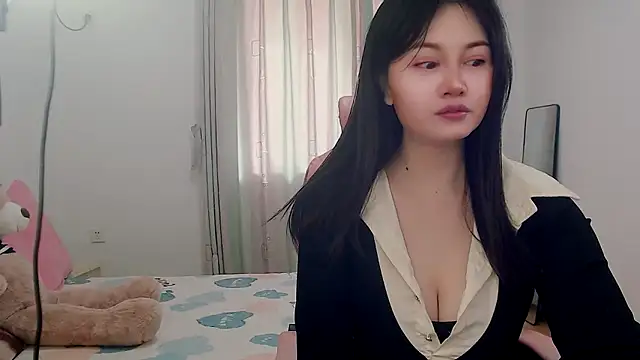 Snapshot of Little-sweet chatting on 03/06/25, 02:09 Little-sweet online show from 03/06/25, 02:09