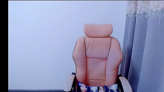 Snapshot of Little-sweet chatting on 10/17/25, 01:09 Little-sweet online show from 10/17/25, 01:09