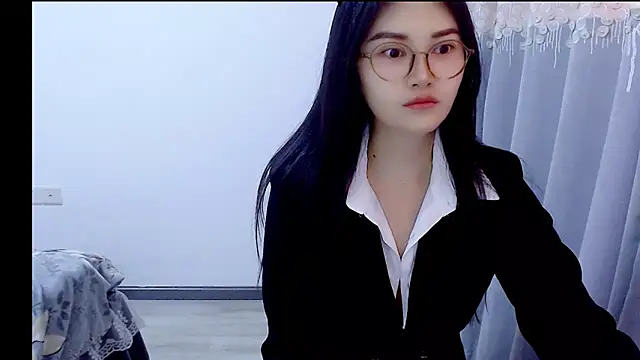 Snapshot of Little-sweet chatting on 11/06/25, 02:12 Little-sweet online show from 11/06/25, 02:12