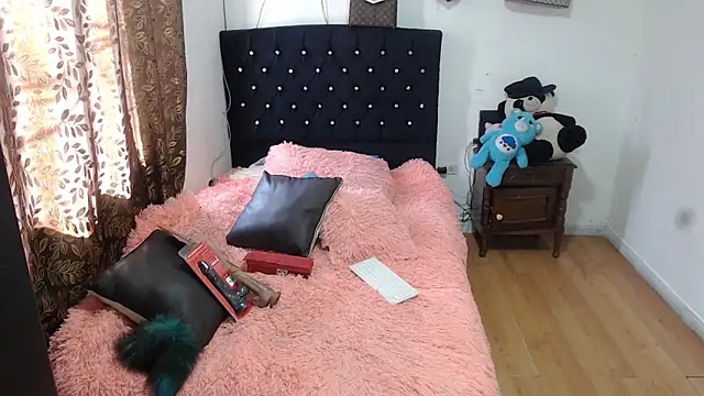 Julieta jonesss online show from 01/15/25, 08:16