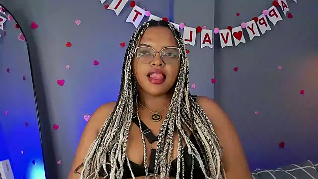 Snapshot of conielaurenth chatting on 02/14/25, 01:34 conielaurenth online show from 02/14/25, 01:34