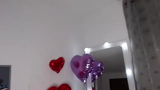 Snapshot of elizabethcooper chatting on 02/15/25, 10:52 elizabethcooper online show from 02/15/25, 10:52