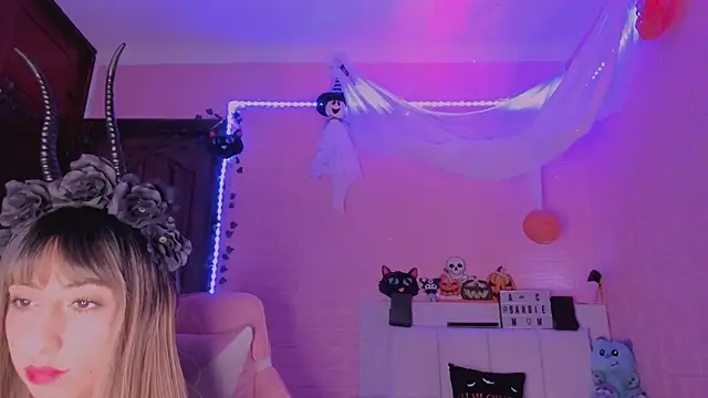 Snapshot of gabyye_capprins chatting on 10/09/25, 12:19 gabyye capprins online show from 10/09/25, 12:19