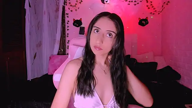 Snapshot of gabyye_capprins chatting on 10/30/25, 12:45 gabyye capprins online show from 10/30/25, 12:45