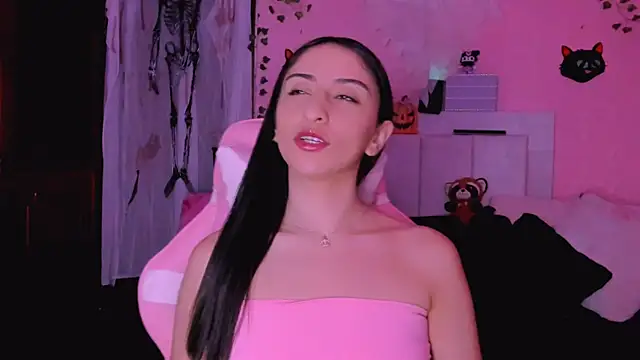 Snapshot of gabyye_capprins chatting on 10/31/25, 12:33 gabyye capprins online show from 10/31/25, 12:33