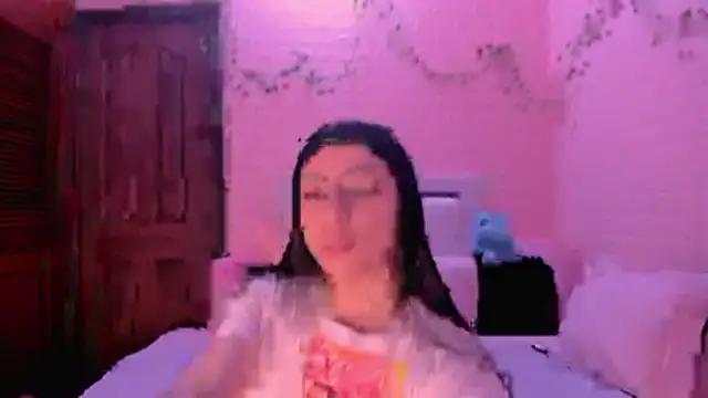 Snapshot of gabyye_capprins chatting on 11/02/25, 12:57 gabyye capprins online show from 11/02/25, 12:57