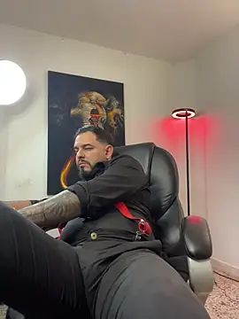 Ethan Castellano online show from 10/31/25, 09:27