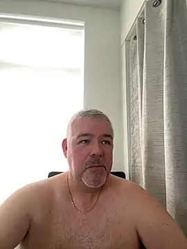 Snapshot of aarosteev2 chatting on 01/17/25, 06:02 aarosteev2 online show from 01/17/25, 06:02